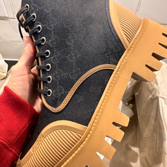 Authentic Gucci Monogram Combat men’s boots -Model: 699970 - Picture 6 of 12